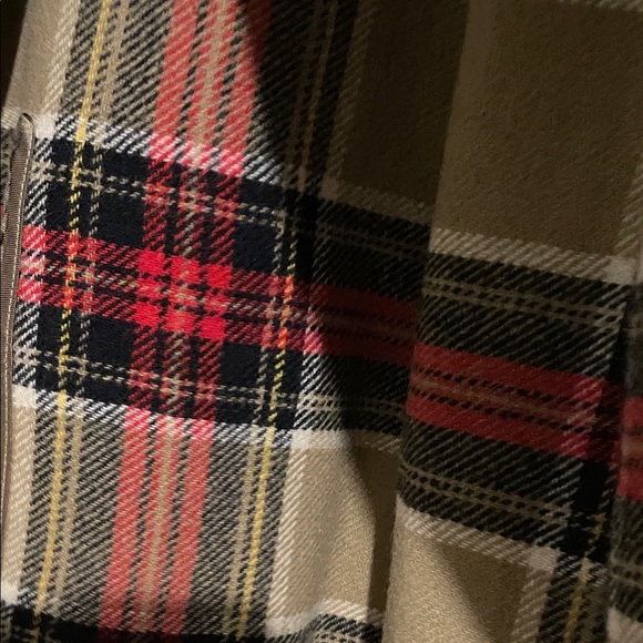 Men's Beige Trench Coat with Plaid Lining - Picture 4 of 12